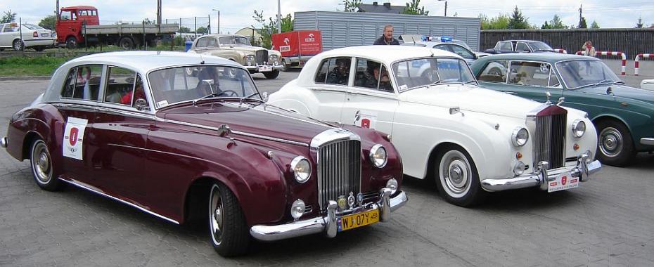 Na placu katedralnym będą miliony na kółkach! Najstarsze auto z 1927 roku